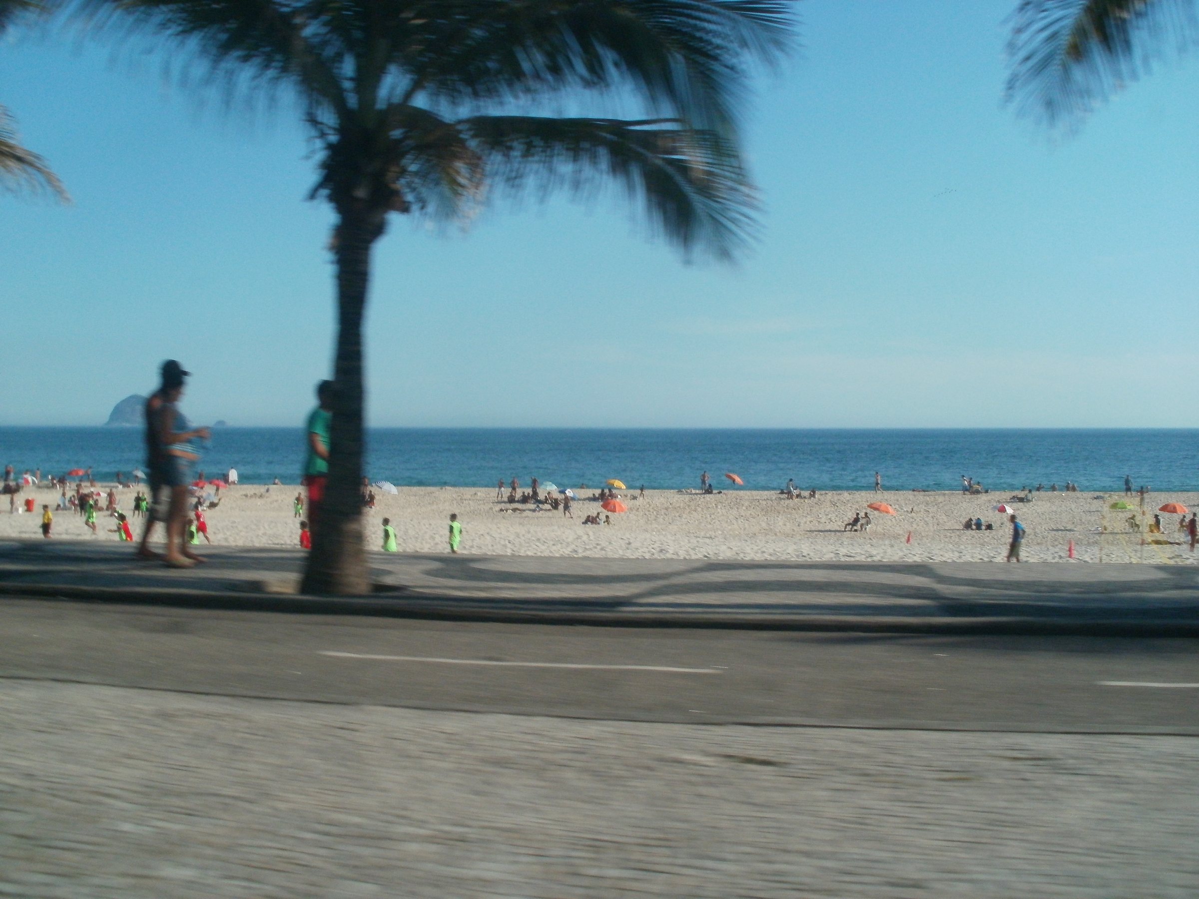 Praia do Pepino at São Conrado, where gliders touch down after riding the thermals off Pedra Bonita.